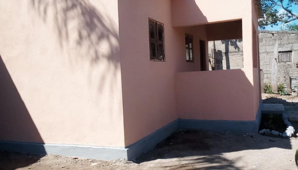 Novas casas de alvenaria para os idosos vítimas do ciclone Idai: e Beira volta à vida